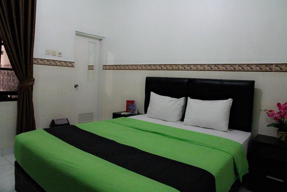 Pondok Denayu Homestay Kuta Lombok Exteriör bild